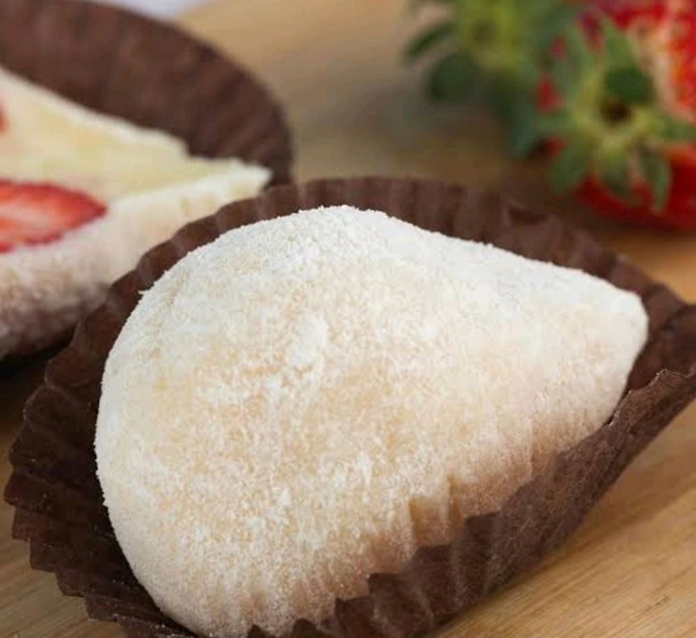 Coxinha brigadeiro de Ninho com morango