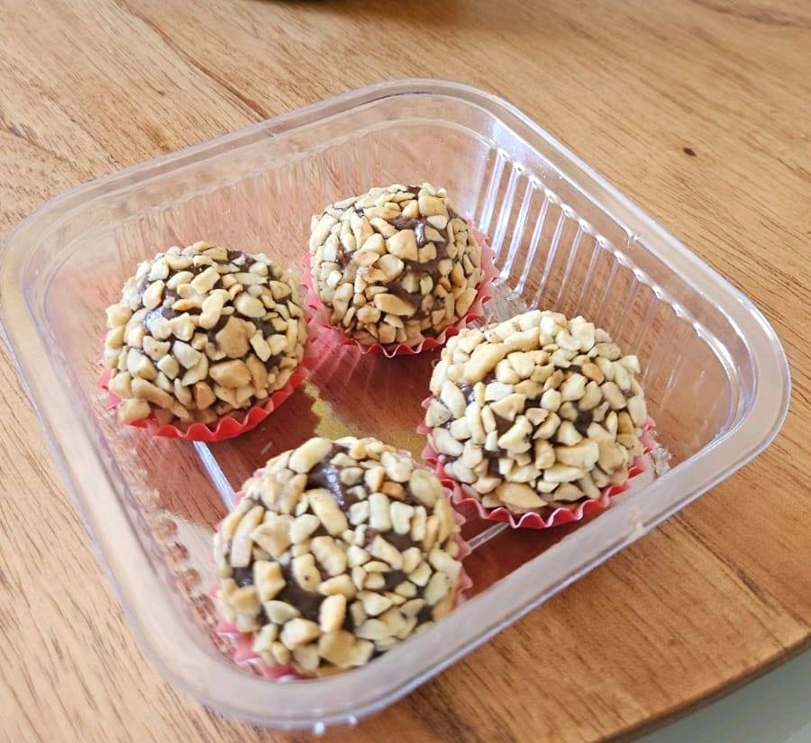 Kit 4 Brigadeiros amendoim
