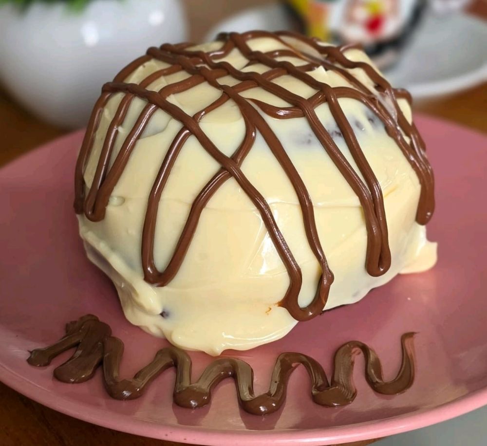 Mini Bolo caseirinho massa chocolate com brigadeiro branco e Nutella