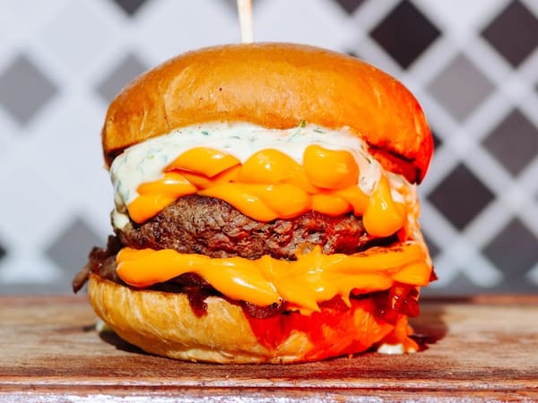 Burger Satolo's Cheddar Melt