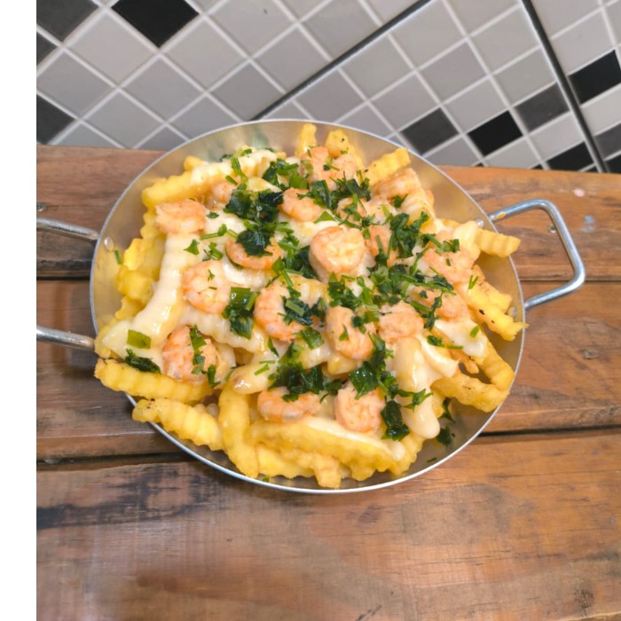 Batata Frita Crispy com Camarão.