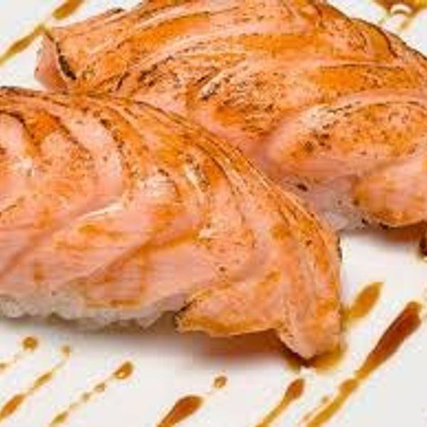 Sushi Salmão Maçaricado - 4 Peças