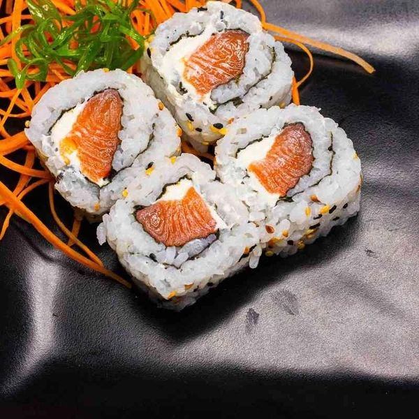 Uramaki Salmão Filadelfia - 6 Peças